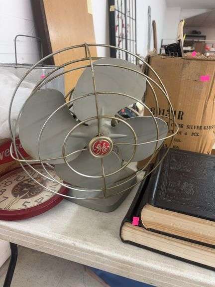 GE plug in fan image