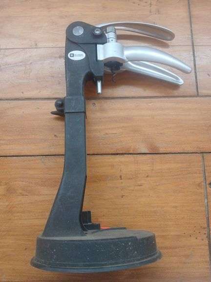 Standing Cork screw image