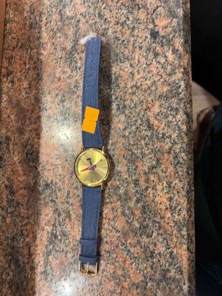 Pearl quarts watch image