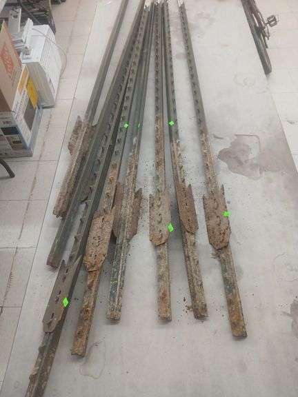 8 metal fence posts image