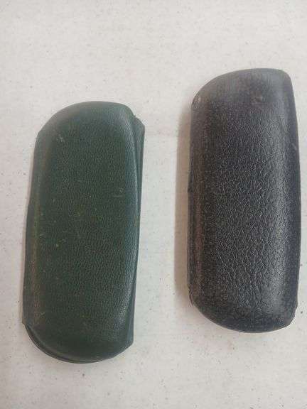 Vintage sunglass case image