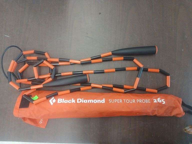 Black diamond tour prob and jump rope. image