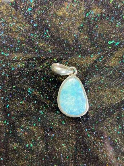 Opal pendent image