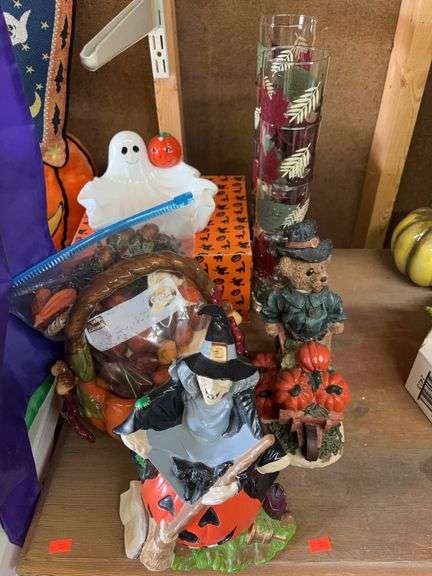 Fall and Halloween decorations image