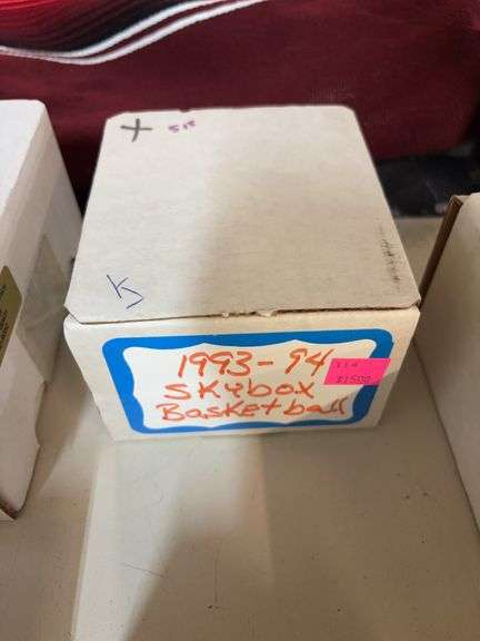 1993-94 skybox basketball cards image