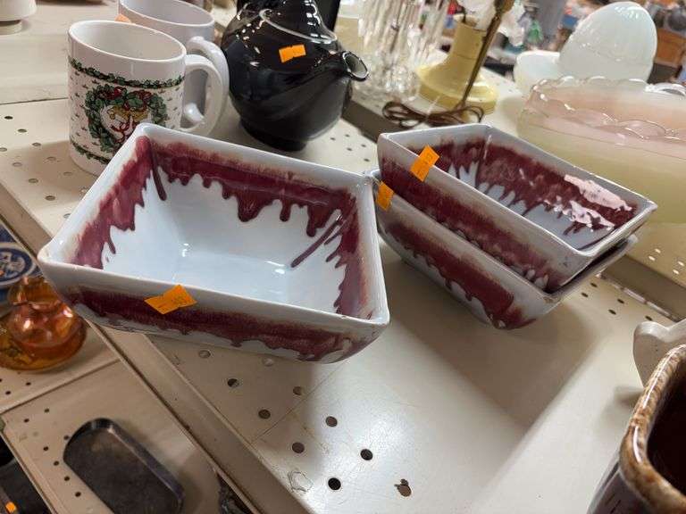 Guppy's California Pottery Western Way drip glaze square dessert bowls image