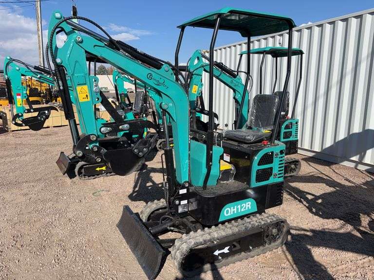 2025 CFG Industry Mini Excavator QH12R, 13.5 HP image