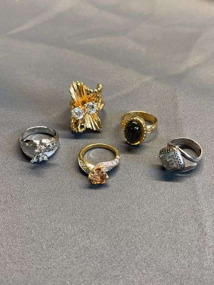 Miscellaneous rings costume jewelry image