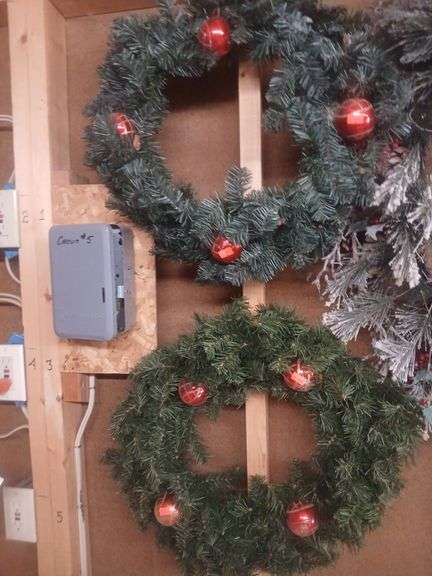 2 Christmas wreaths image