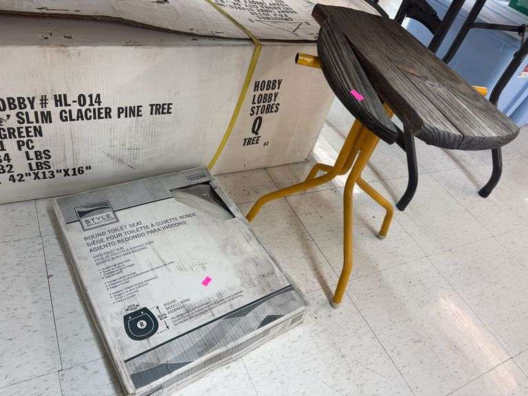 Chair and round toilet seat image