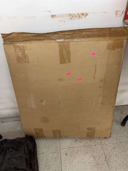 Miscellaneous glass pieces image