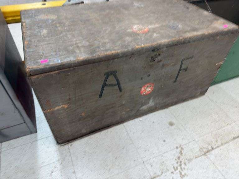 Wooden chest image
