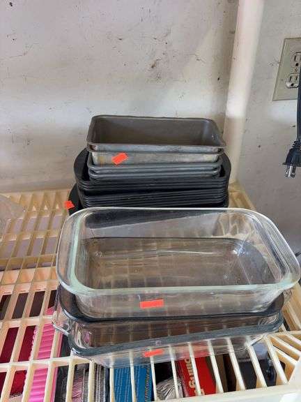 Baking loaf pans image