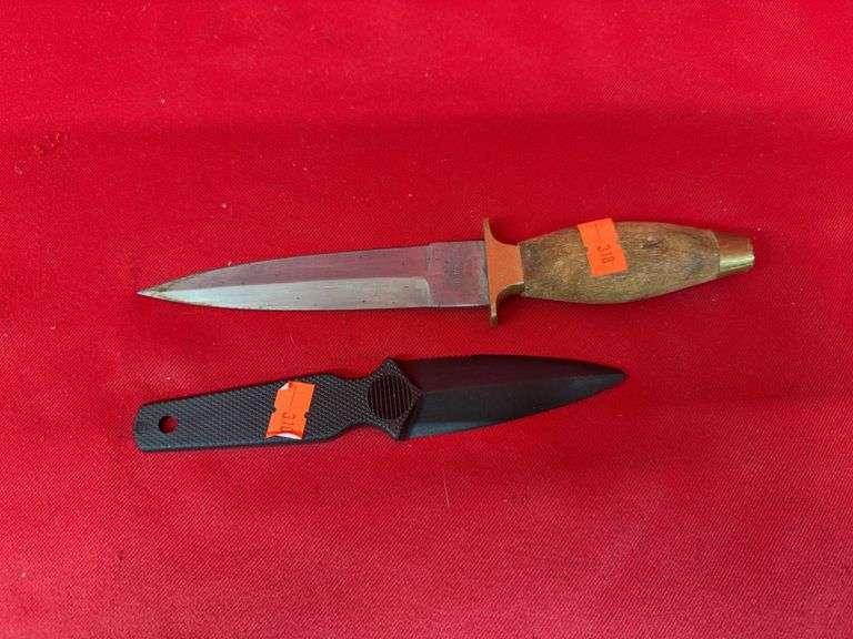2 knifes image