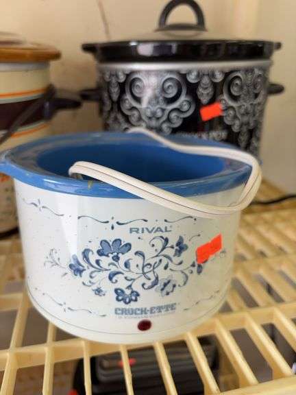 4 crockpots image