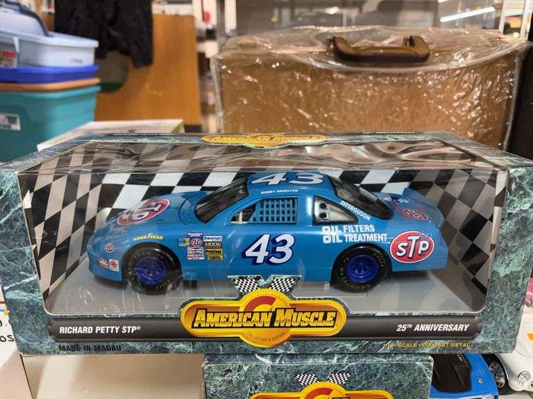 American Muscle Richard Petty STP die image