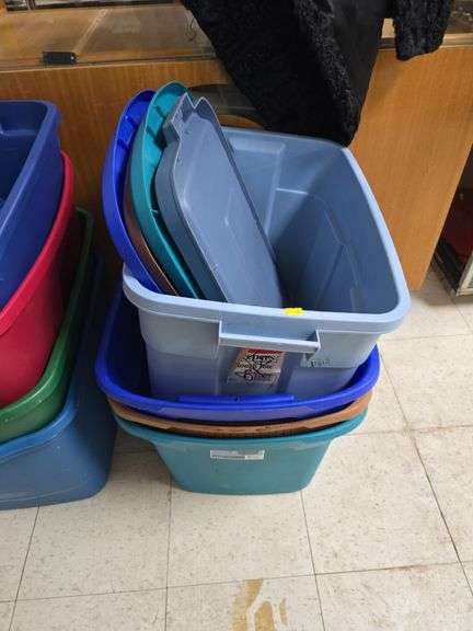 4 Tubs w/ Lids image