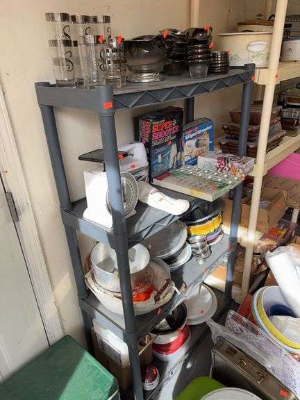 Small grey plastic rack image