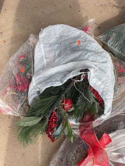 Bag of Christmas garland image