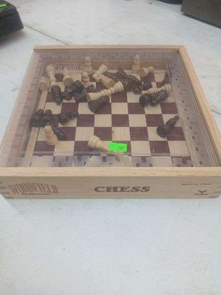 Woodfield chess set image