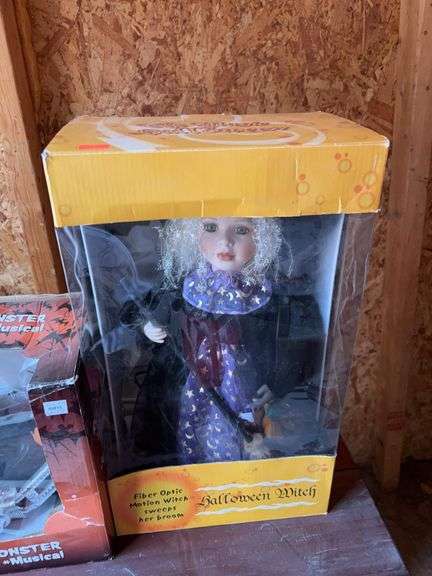 Motion Halloween witch image