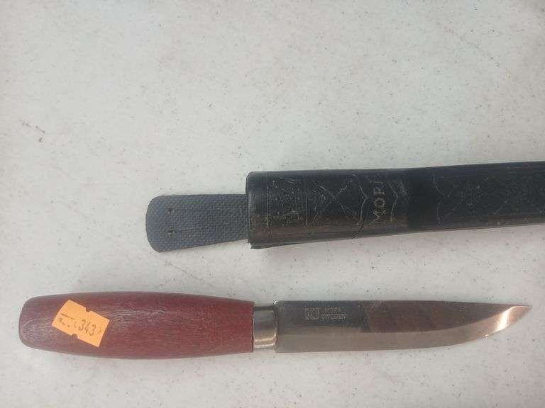 Moral sweeden knife image