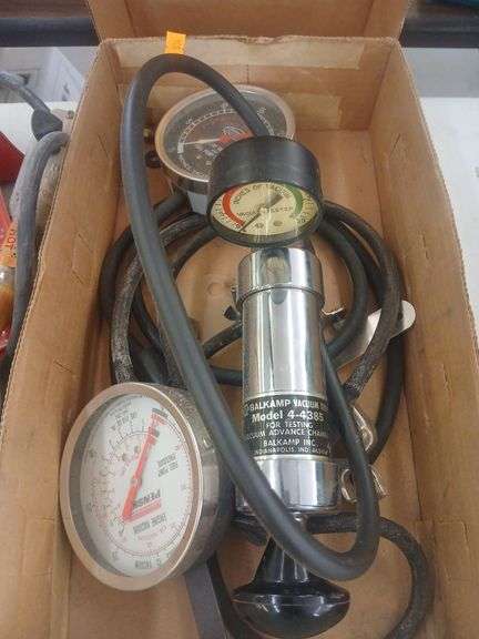 Engine vacuum tester image