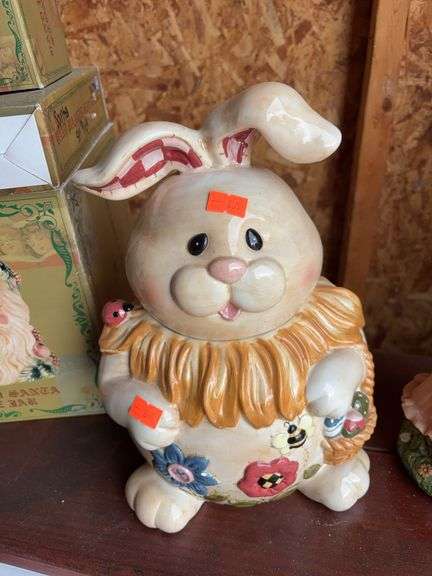 Bunny cookie jar image