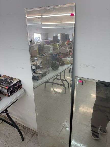 Beveled mirror image