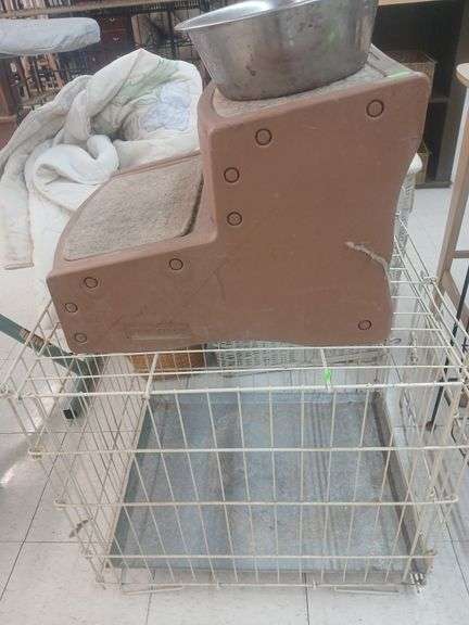 Dog kennel steps and food bowl image