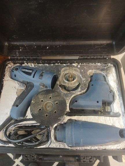 Makita 12v drill with charger image