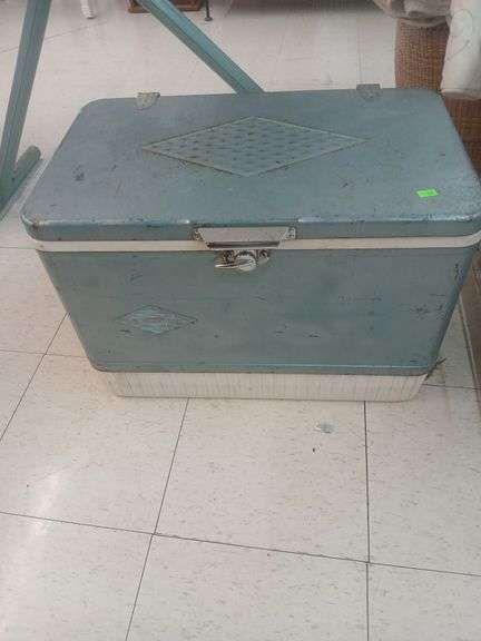 Colman cooler metal image