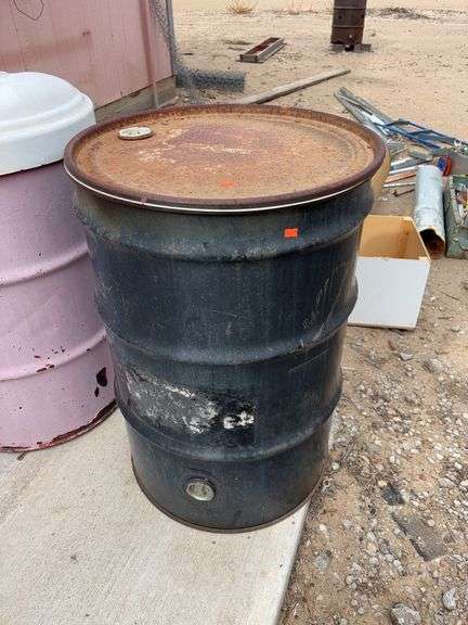 Barrel with lid with aluminum cans image