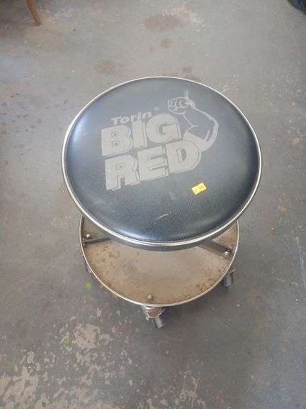 Big red Torin rolling chair image