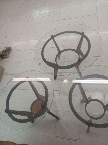 2 end tables and coffee table set. image