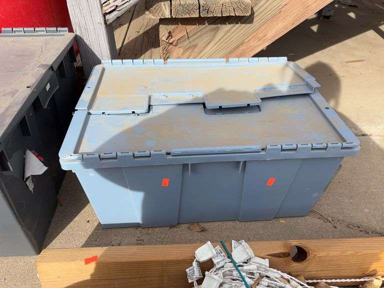 1 tote of Christmas lights image