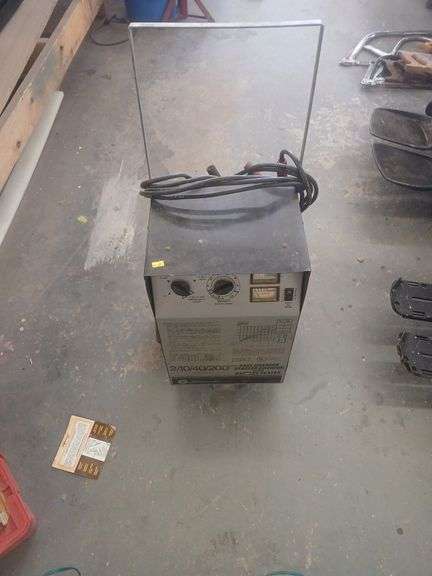 Schumacher fast charger starter charger and battery tester. image