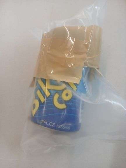 Bikini cola can image