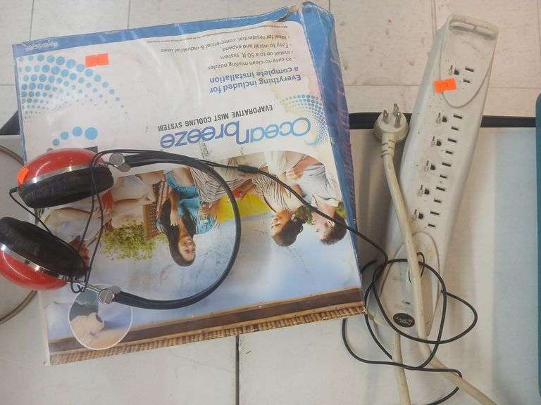 Ocean breeze cooling system/powerstrip/headphones image