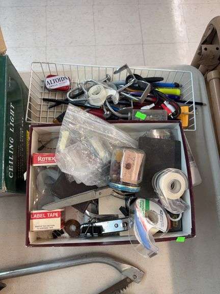 Misc items /tarp/office image