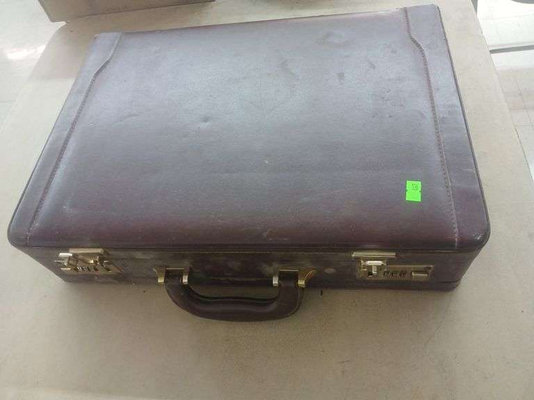 Locking briefcase image