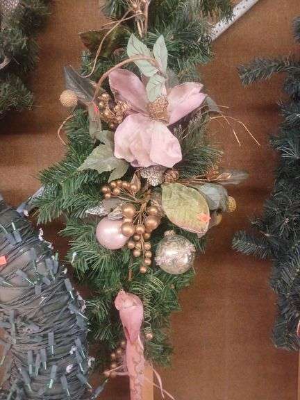 Christmas wreath. image