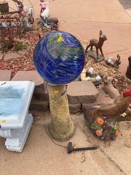 Solar light with stone base image