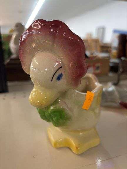 Miscellaneous glass figurines image