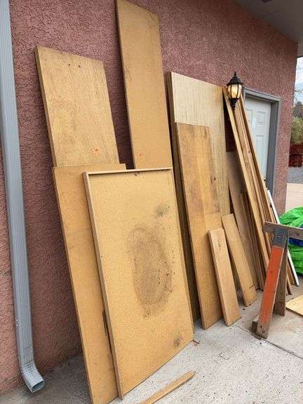 Miscellaneous wood pieces image