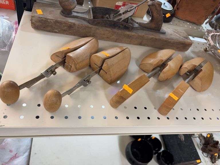 2 sets of shoe trees image