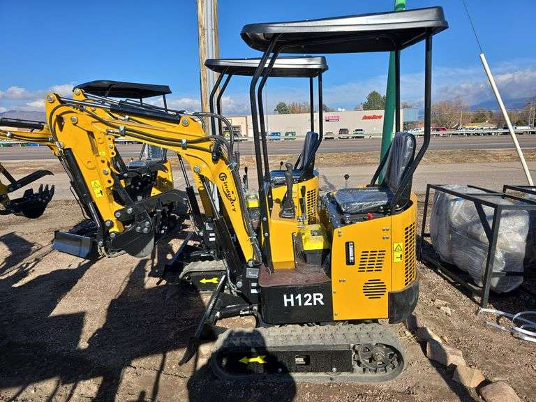 2025 CFG Industry Mini Excavator H12R, 13.5 HP image