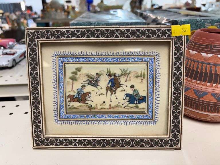 Miscellaneous picture and figurines image