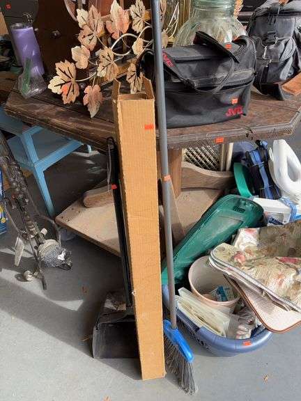 Miscellaneous household items image