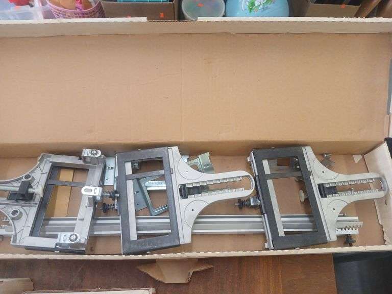 Butt hinge template image